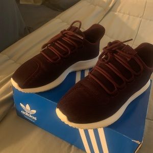 Adidas tubular shadow like new